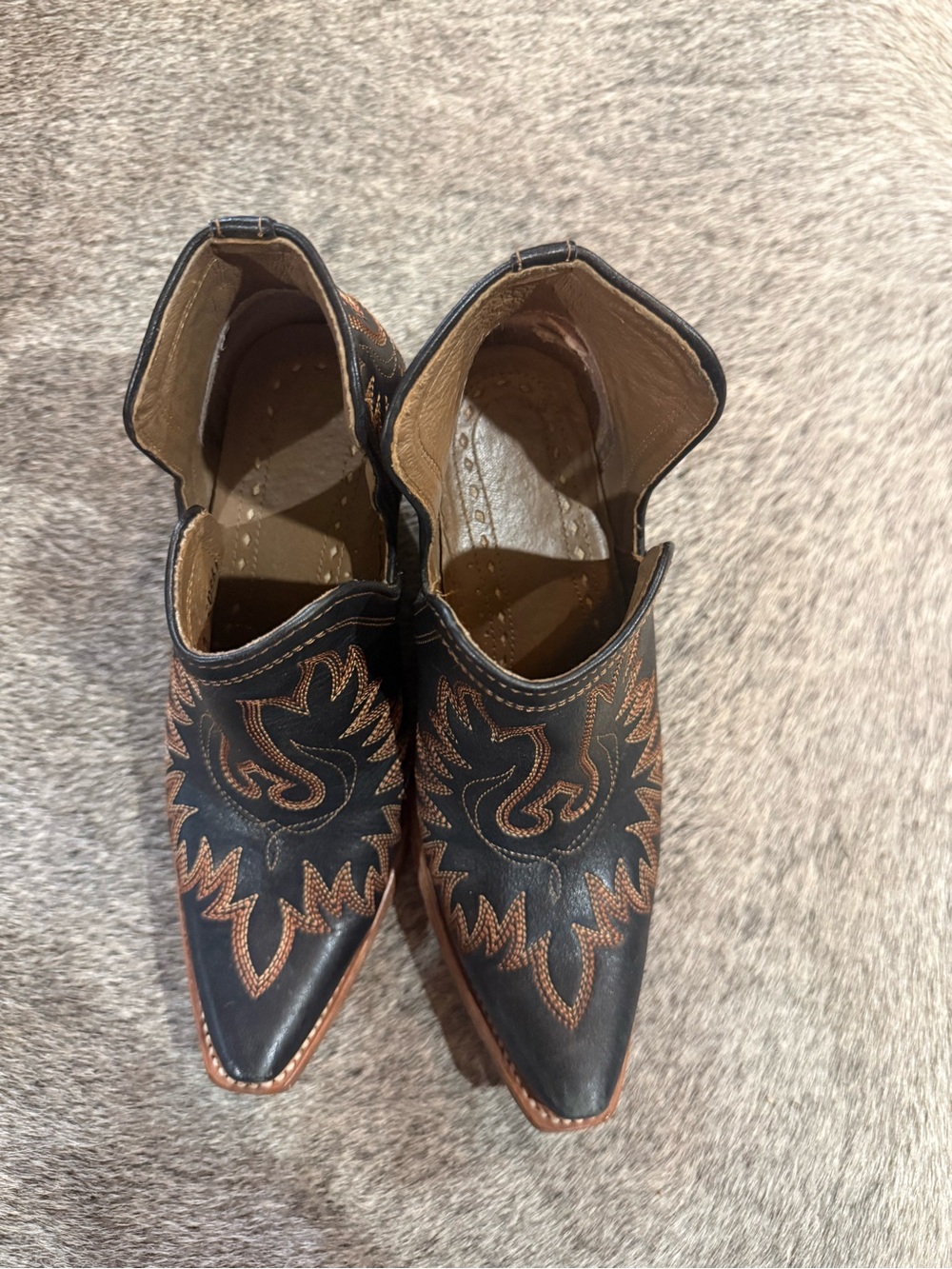 Ariat Booties - Picture 3 of 4